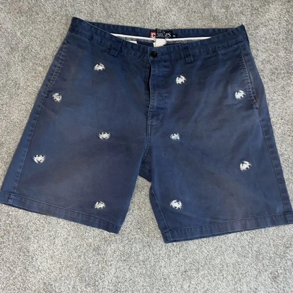 Faded blue worn Embroidered crab seaside boat fishing summer Flat shorts 36/38